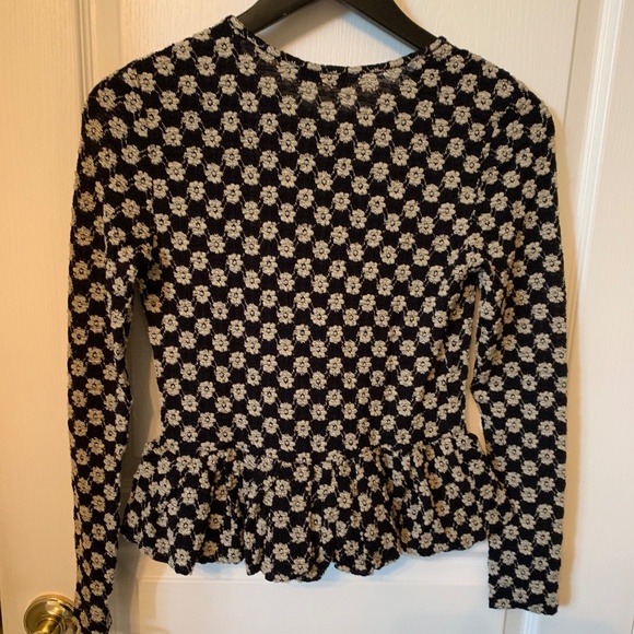 PEPLUM STRETCHY LACE TOP - BUBBLE HEM - Picture 3 of 11